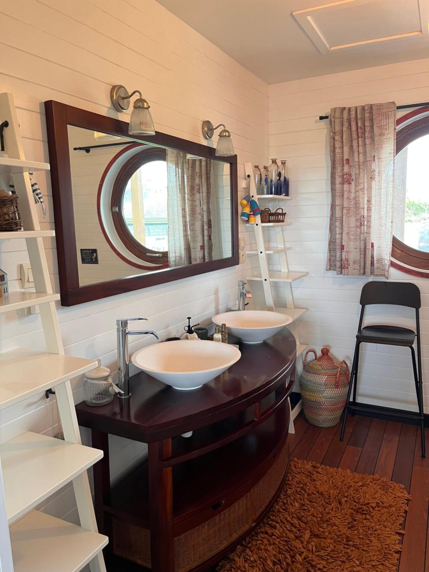 La Maison Bateau Au Bord De Mer Guissény Екстериор снимка